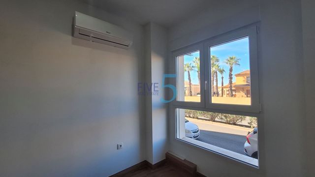 2 quarto Apartamento para venda em Torrevieja com piscina - 143 000 € (Ref: 10097398)