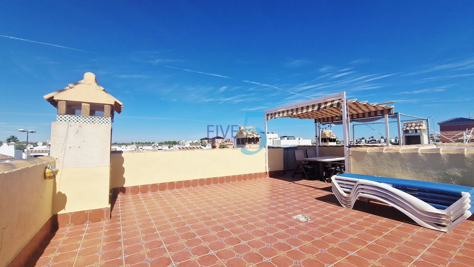 2 soverom Leilighet til salgs i Villamartin med svømmebasseng garasje - € 169 999 (Ref: 10099035)