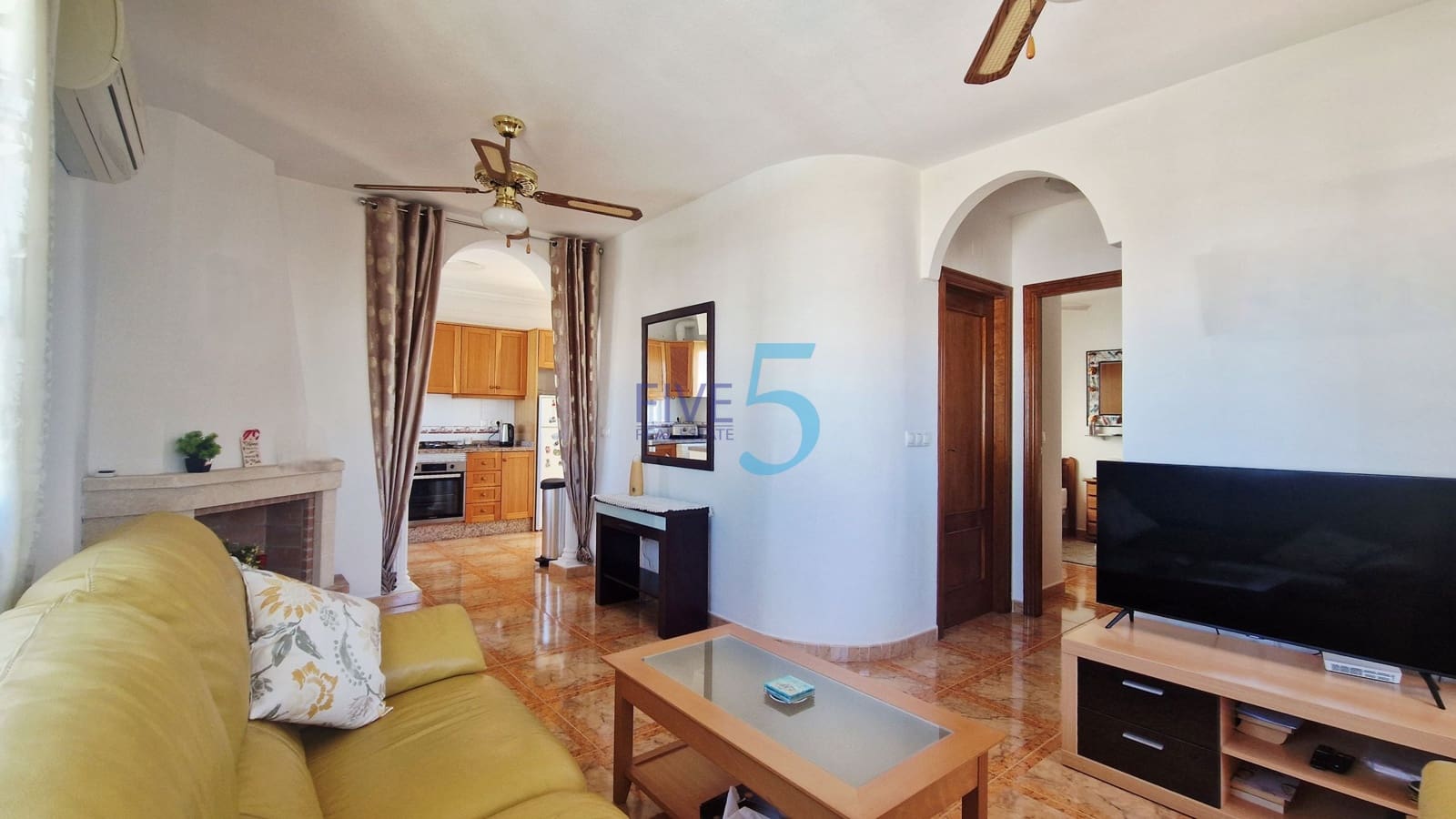 2 soverom Leilighet til salgs i Villamartin med svømmebasseng garasje - € 169 999 (Ref: 10099035)