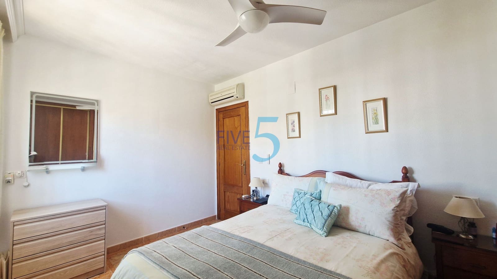 2 soverom Leilighet til salgs i Villamartin med svømmebasseng garasje - € 169 999 (Ref: 10099035)