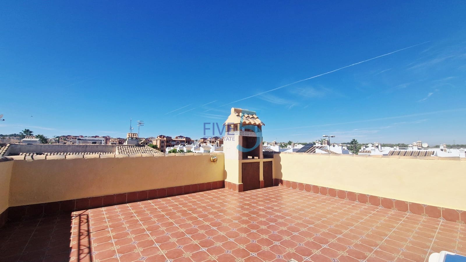 2 soverom Leilighet til salgs i Villamartin med svømmebasseng garasje - € 169 999 (Ref: 10099035)