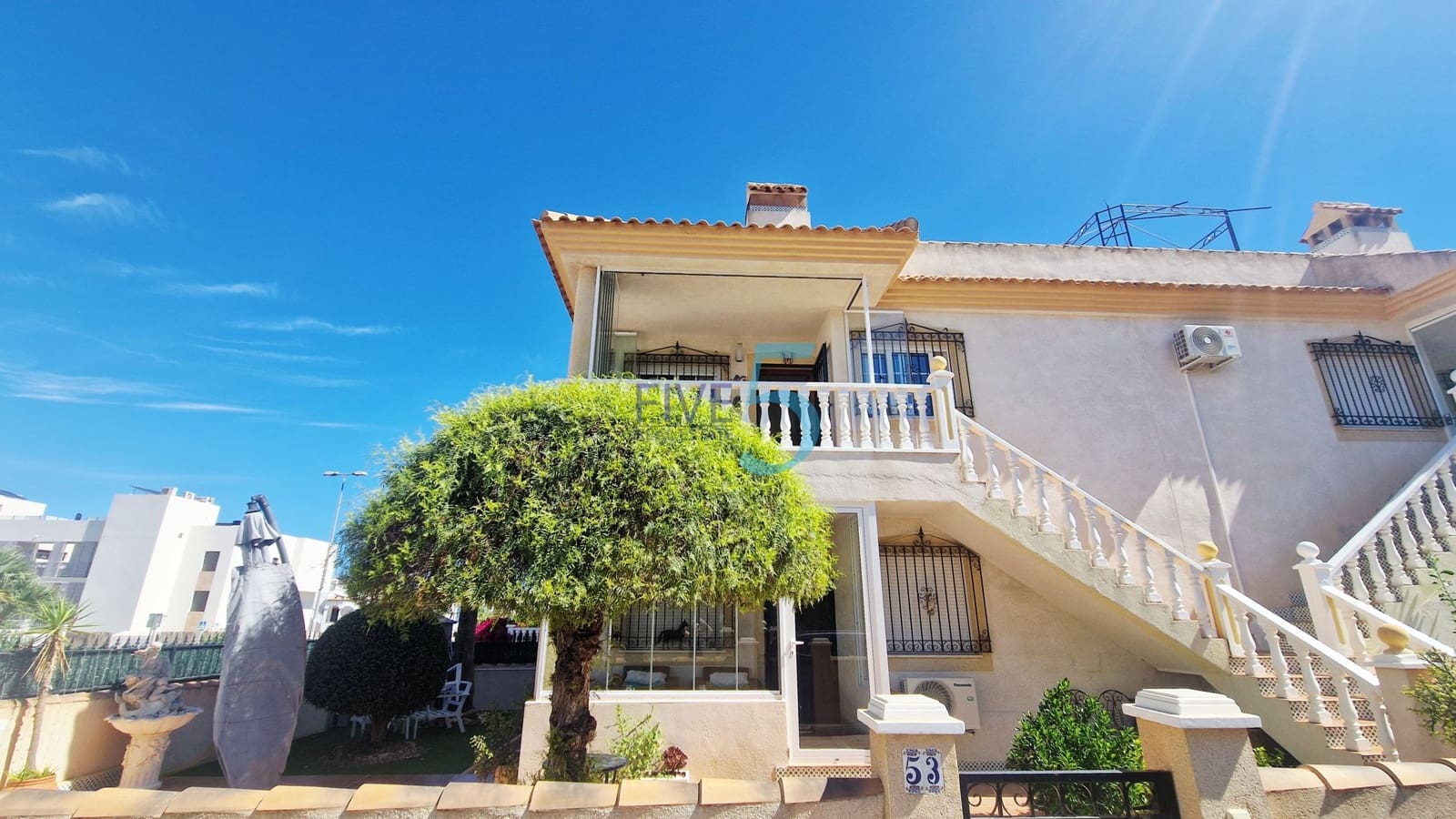 2 soverom Leilighet til salgs i Villamartin med svømmebasseng garasje - € 169 999 (Ref: 10099035)