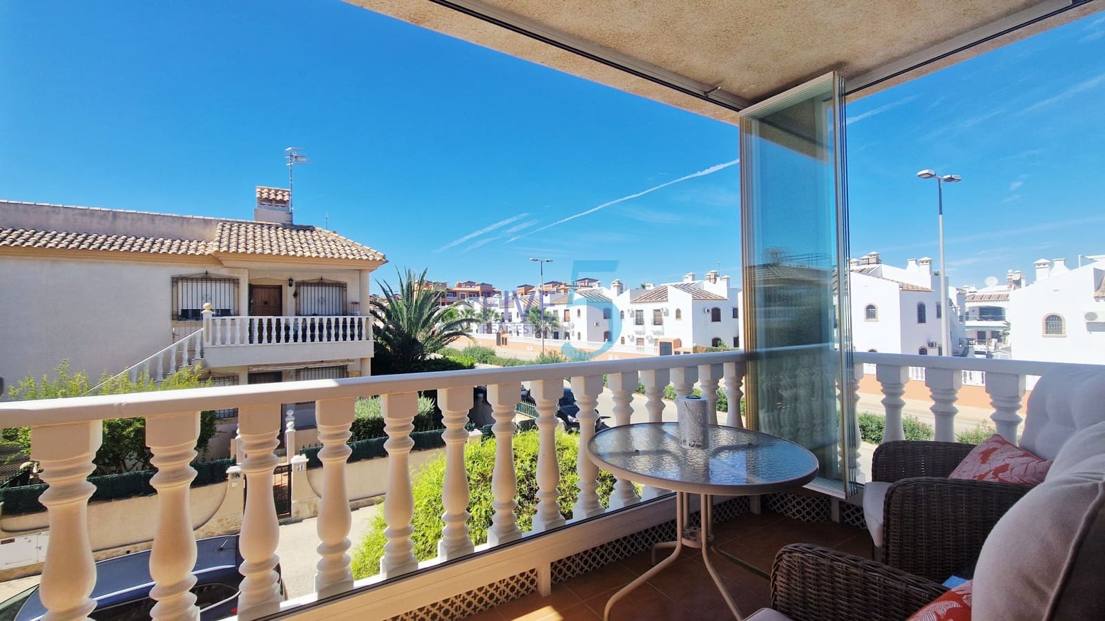 2 soverom Leilighet til salgs i Villamartin med svømmebasseng garasje - € 169 999 (Ref: 10099035)
