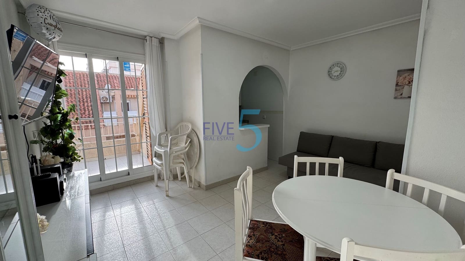 1 soveværelse Lejlighed til salg i Torrevieja med swimmingpool - € 107.500 (Ref: 10099514)