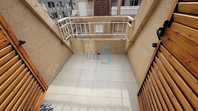 1 soveværelse Lejlighed til salg i Torrevieja med swimmingpool - € 107.500 (Ref: 10099514)