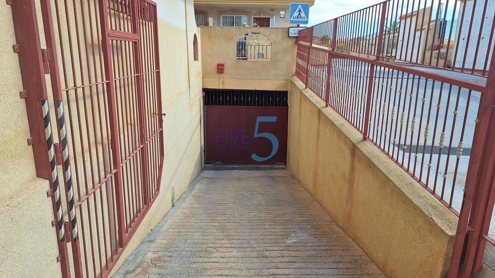 3 quarto Casa em Banda para venda em Playa Flamenca com piscina garagem - 220 000 € (Ref: 10101366)