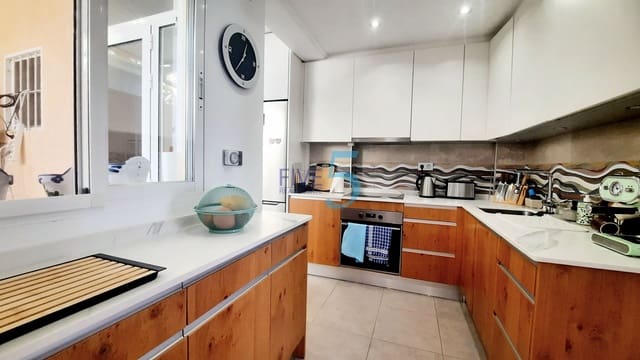 3 makuuhuone Omakotitalo myytävänä paikassa San Pedro del Pinatar mukana 
autotalli - 225 000 € (Ref: 10101367)
