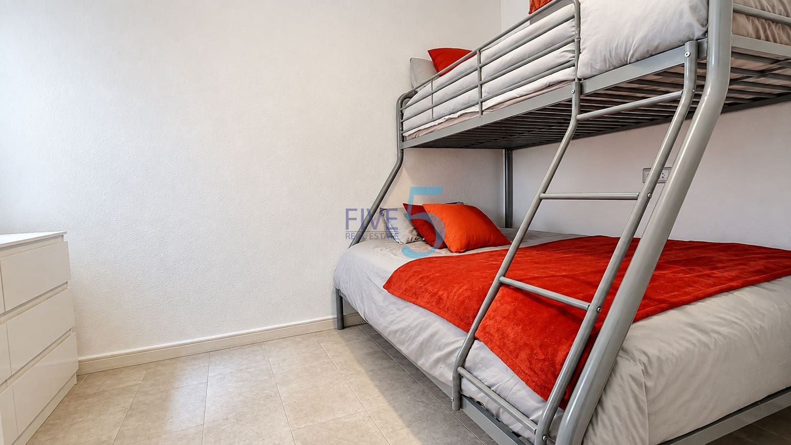 2 slaapkamer Appartement te koop in Torrevieja met zwembad - € 124.950 (Ref: 10101369)