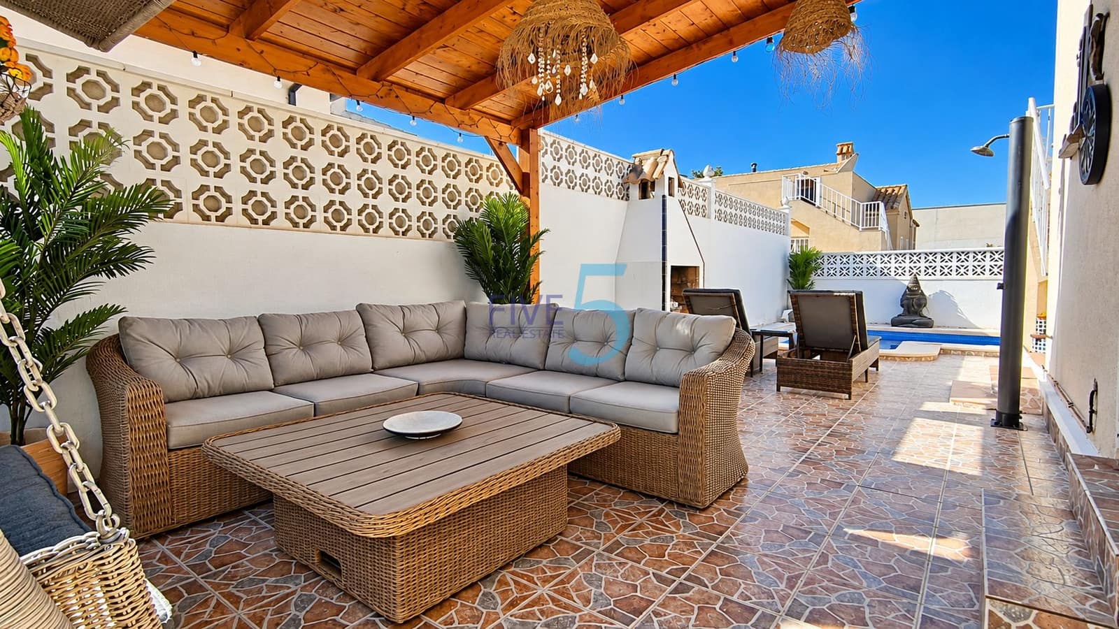 2 Zimmer Villa zu verkaufen in Benijofar mit Pool Garage - 245.000 € (Ref: 10101372)