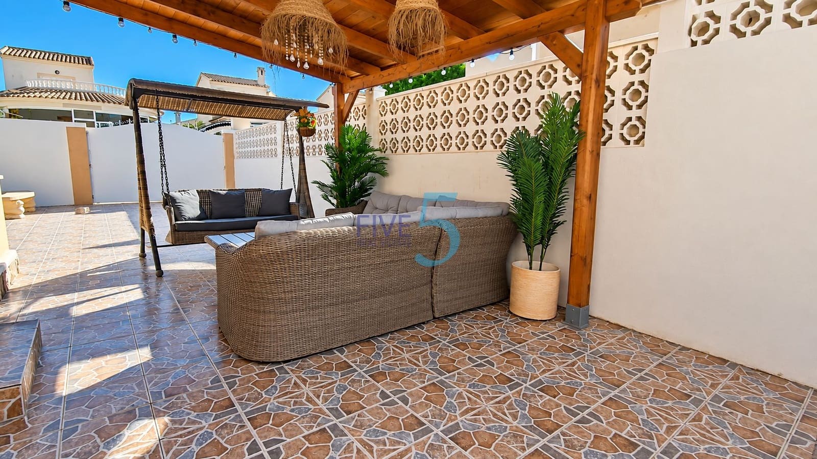 2 Zimmer Villa zu verkaufen in Benijofar mit Pool Garage - 245.000 € (Ref: 10101372)