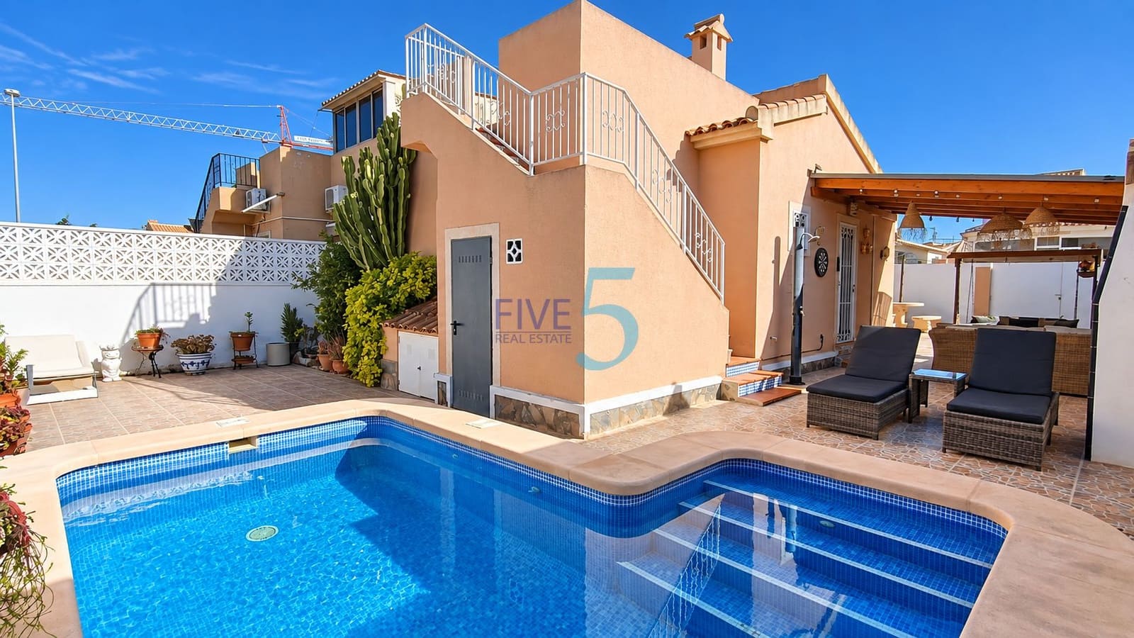 2 Zimmer Villa zu verkaufen in Benijofar mit Pool Garage - 245.000 € (Ref: 10101372)