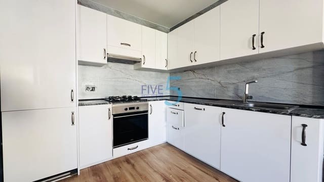 3 chambre Maison de Ville à vendre à Villamartin, Orihuela avec piscine garage - 235 000 € (Ref: 10106514)