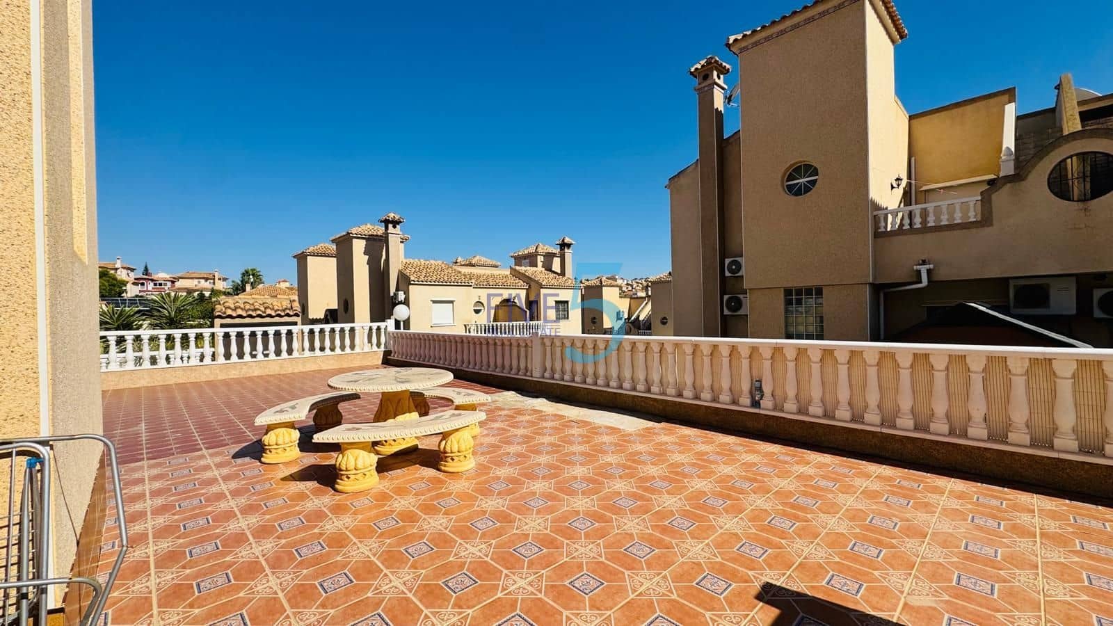3 chambre Maison de Ville à vendre à Villamartin avec piscine garage - 235 000 € (Ref: 10106514)