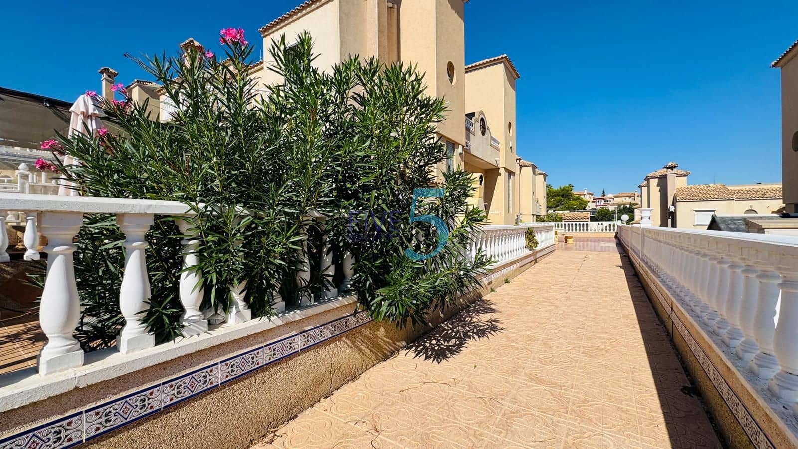 3 chambre Maison de Ville à vendre à Villamartin avec piscine garage - 235 000 € (Ref: 10106514)