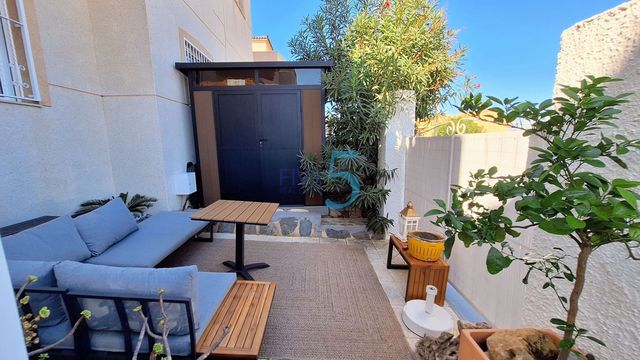 2 chambre Appartement à vendre à Ciudad Quesada, Rojales avec piscine garage - 149 950 € (Ref: 10106515)