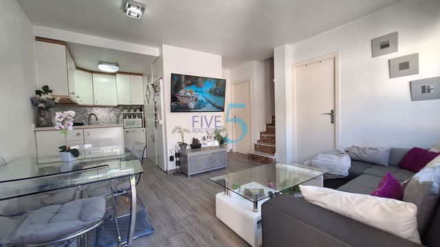 3 soverom Leilighet til salgs i Los Altos med svømmebasseng - € 239 900 (Ref: 10106516)