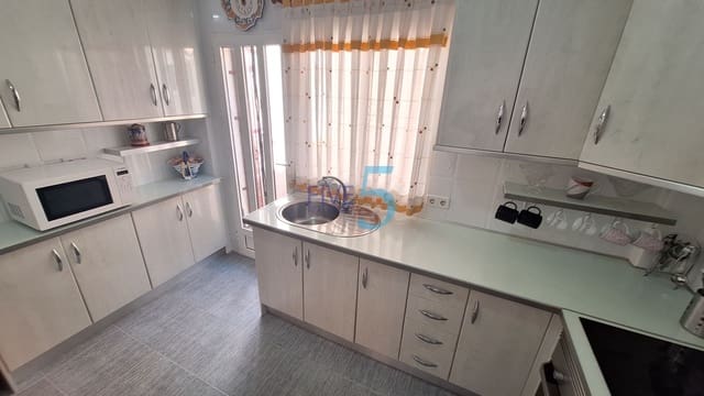 Casa de 3 habitaciones en Playa Flamenca, Orihuela en venta con piscina garaje - 200.000 € (Ref: 10109949)