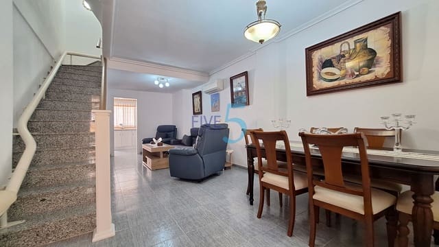 Casa de 3 habitaciones en Playa Flamenca, Orihuela en venta con piscina garaje - 200.000 € (Ref: 10109949)
