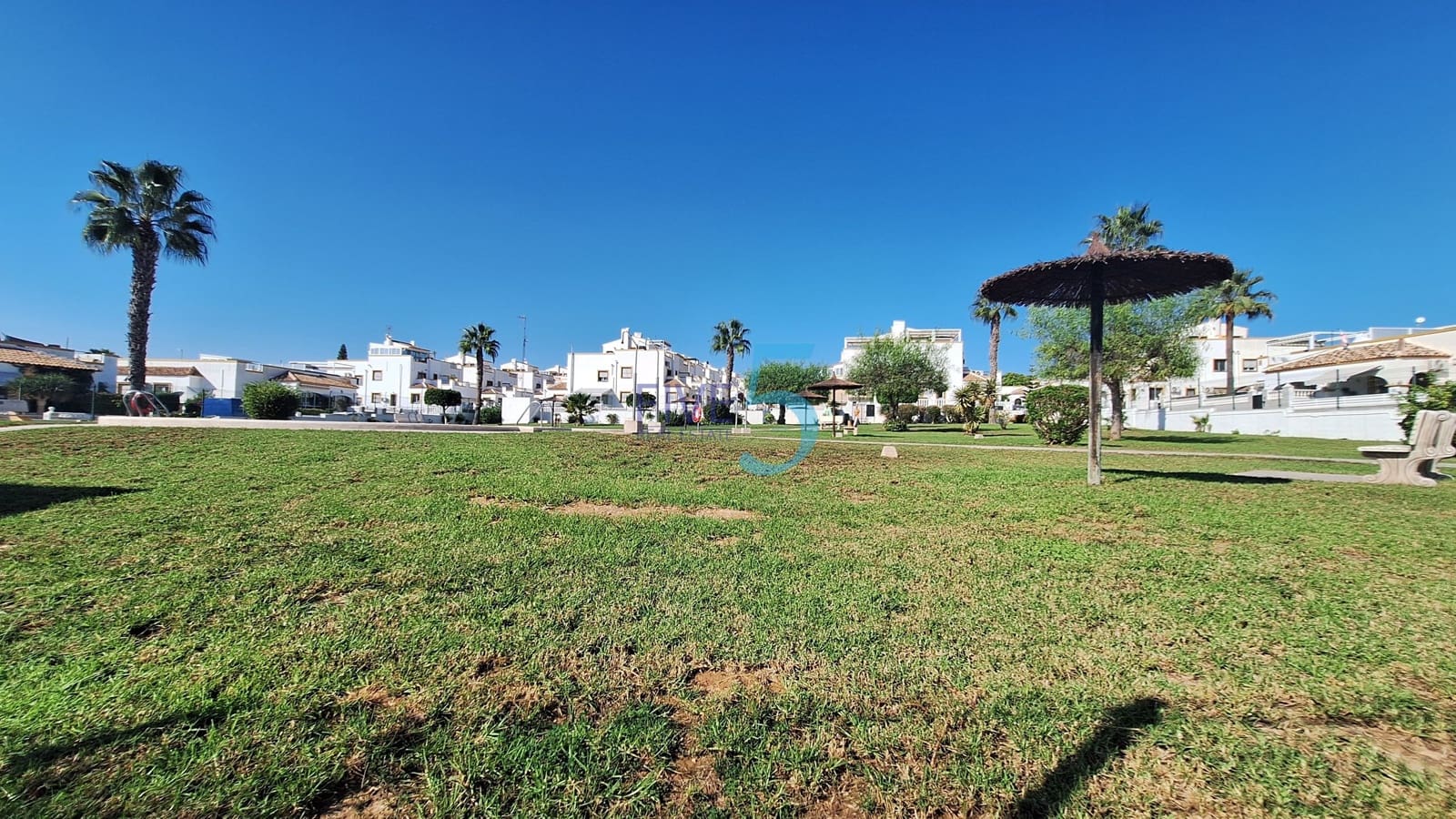 Pareado de 2 habitaciones en San Fulgencio en venta con piscina garaje - 220.000 € (Ref: 10110246)