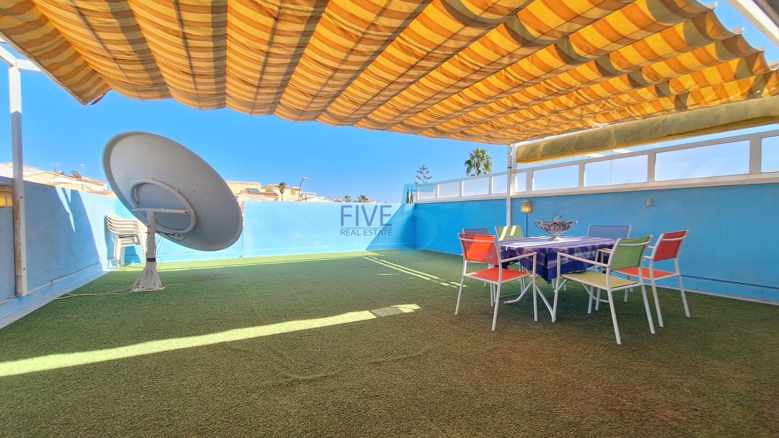 Pareado de 2 habitaciones en San Fulgencio en venta con piscina garaje - 220.000 € (Ref: 10110246)