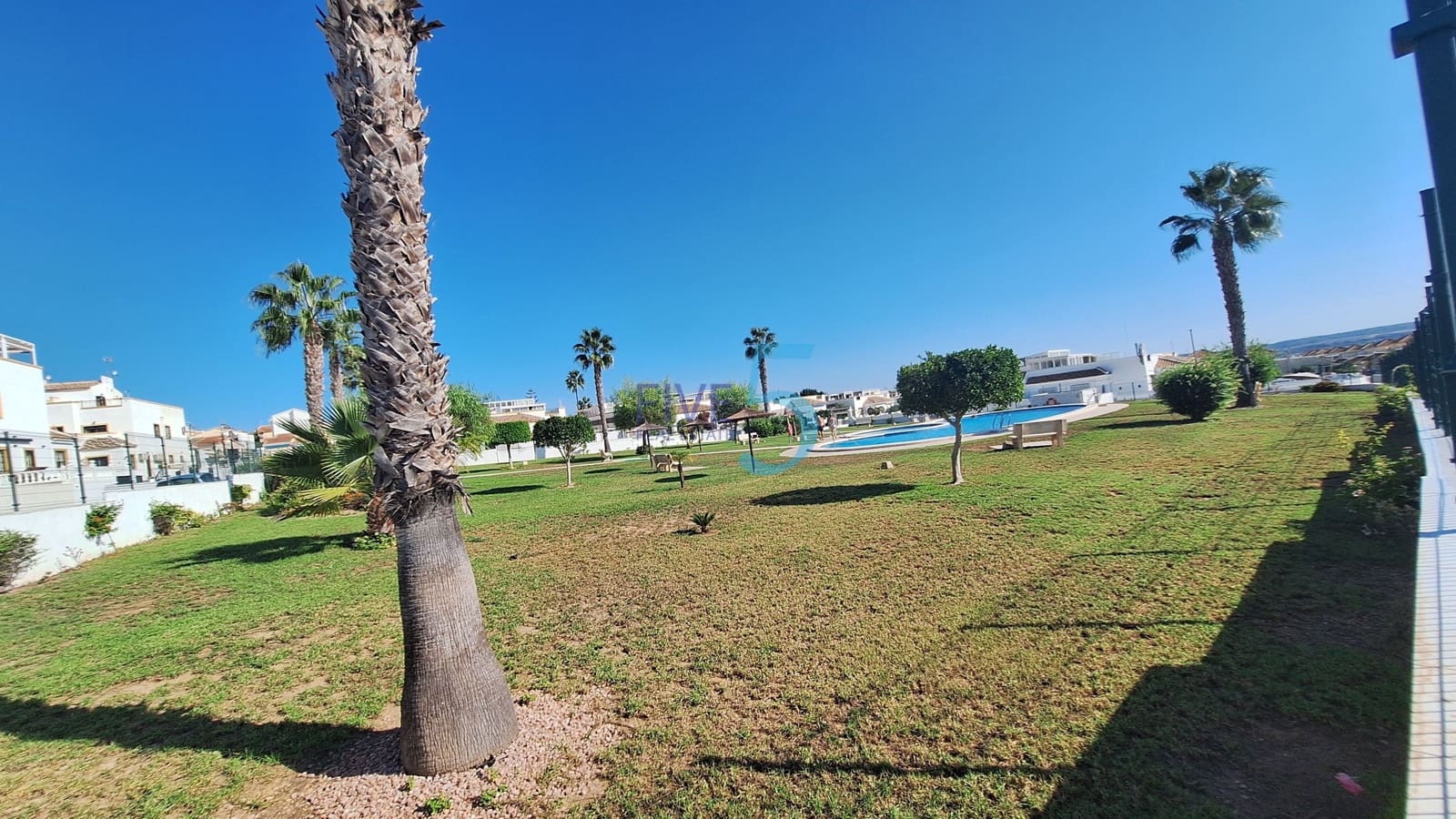 Pareado de 2 habitaciones en San Fulgencio en venta con piscina garaje - 220.000 € (Ref: 10110246)