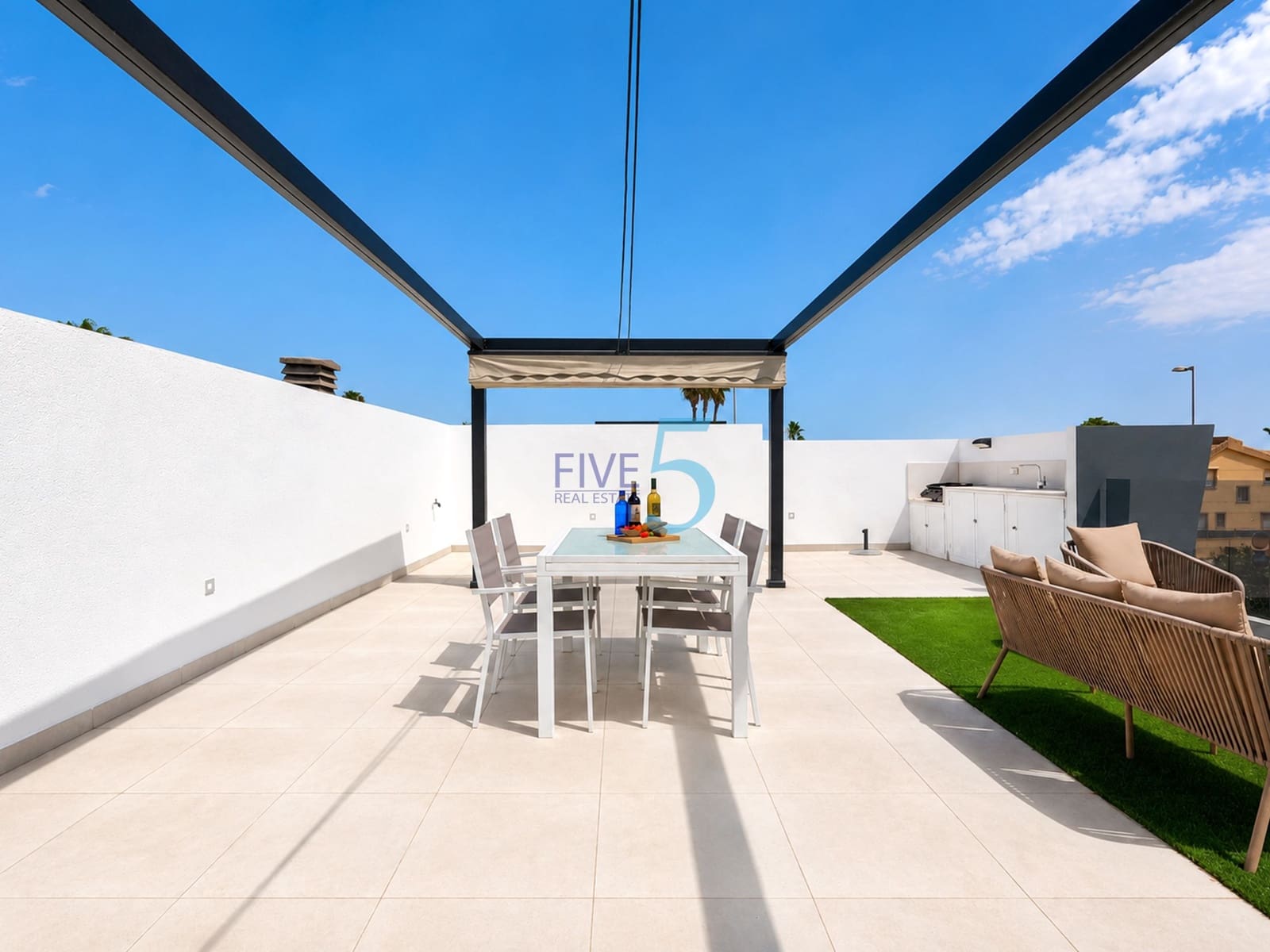 3 Zimmer Villa zu verkaufen in Santiago de la Ribera mit Pool Garage - 555.000 € (Ref: 10110247)