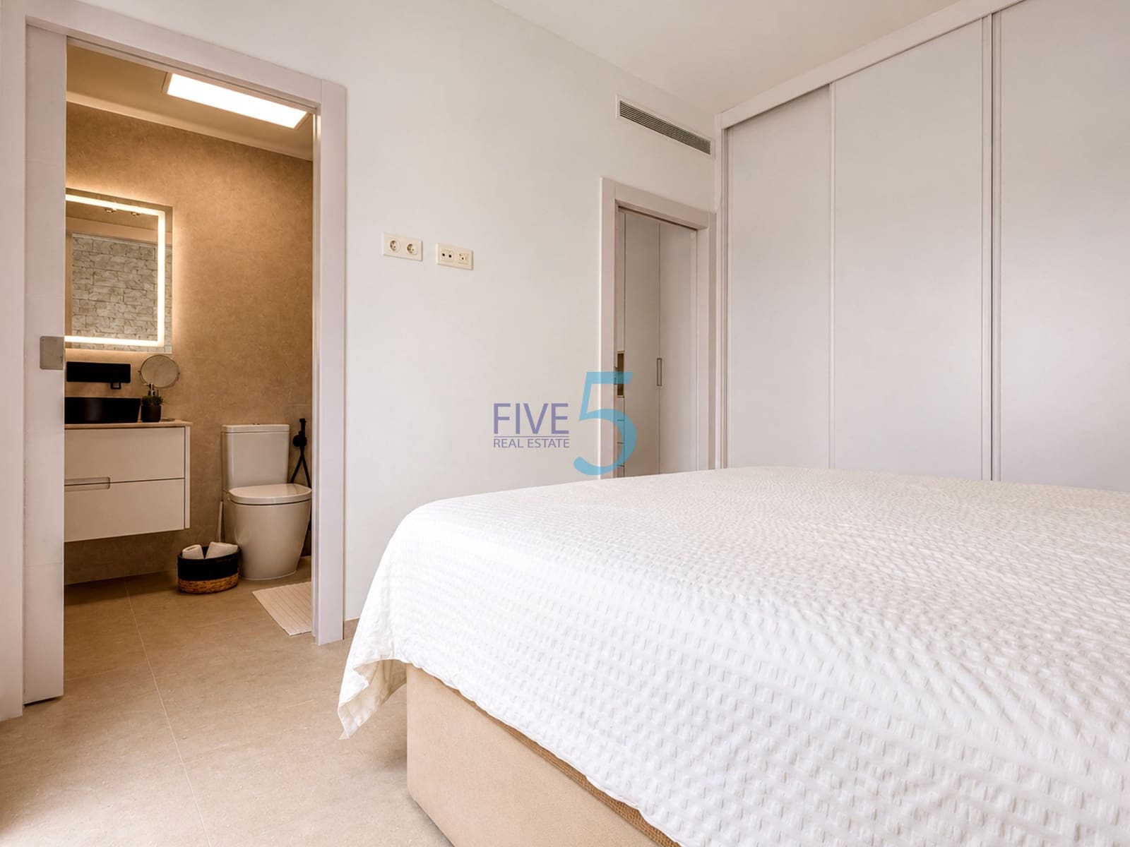 3 Zimmer Villa zu verkaufen in Santiago de la Ribera mit Pool Garage - 555.000 € (Ref: 10110247)