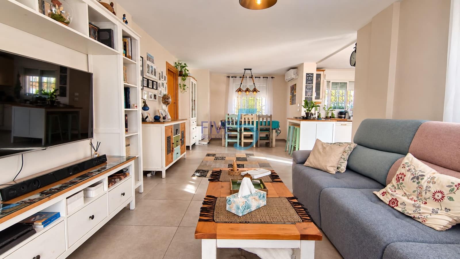 3 slaapkamer Villa te koop in Lo Crispin met zwembad garage - € 320.000 (Ref: 10114609)