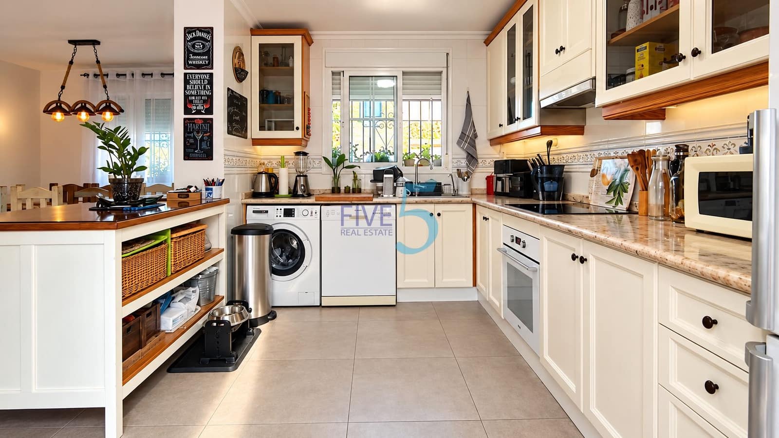 3 slaapkamer Villa te koop in Lo Crispin met zwembad garage - € 320.000 (Ref: 10114609)