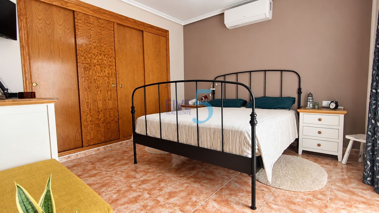 3 slaapkamer Villa te koop in Lo Crispin met zwembad garage - € 320.000 (Ref: 10114609)
