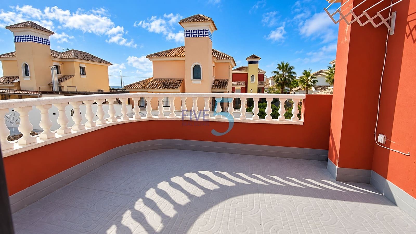 3 slaapkamer Villa te koop in Lo Crispin met zwembad garage - € 320.000 (Ref: 10114609)