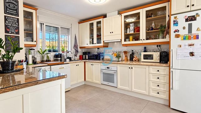 3 slaapkamer Villa te koop in Lo Crispin, Algorfa met zwembad garage - € 320.000 (Ref: 10114609)