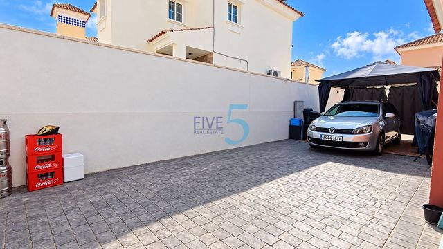 3 slaapkamer Villa te koop in Lo Crispin, Algorfa met zwembad garage - € 320.000 (Ref: 10114609)