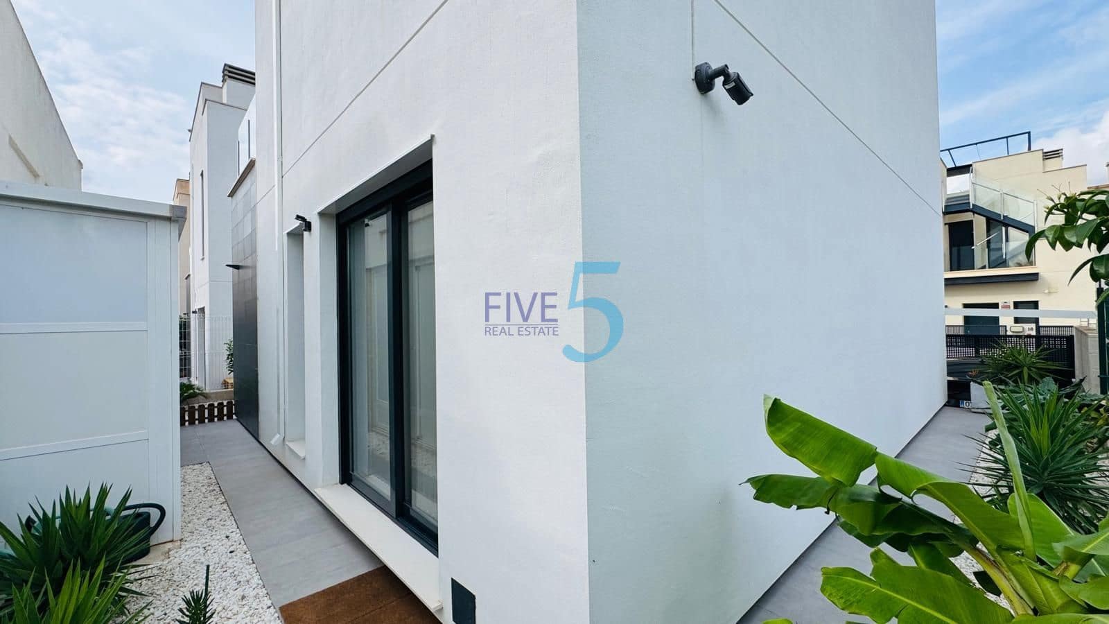 3 camera da letto Villa in vendita in Villamartin con piscina garage - 398.000 € (Rif: 10116038)