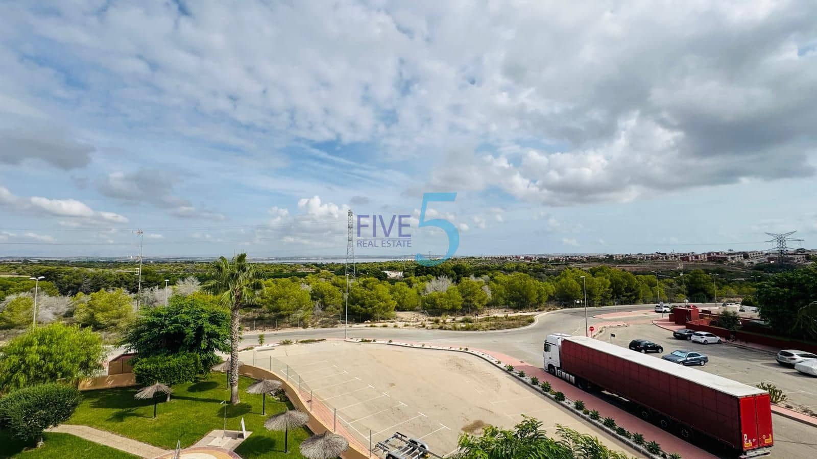 3 camera da letto Villa in vendita in Villamartin con piscina garage - 398.000 € (Rif: 10116038)