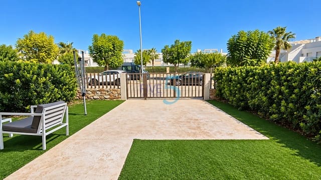 Apartamento de 2 habitaciones en Vistabella, Orihuela en venta con piscina garaje - 249.995 € (Ref: 10118602)