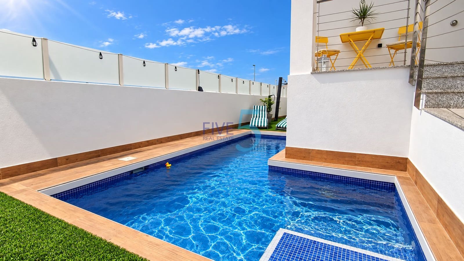 3 soveværelse Villa til salg i Daya Nueva med swimmingpool - € 325.000 (Ref: 10120601)