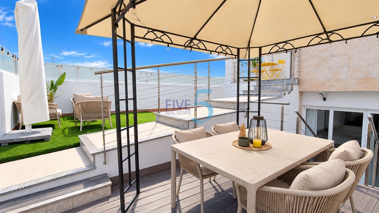 3 soveværelse Villa til salg i Daya Nueva med swimmingpool - € 325.000 (Ref: 10120601)
