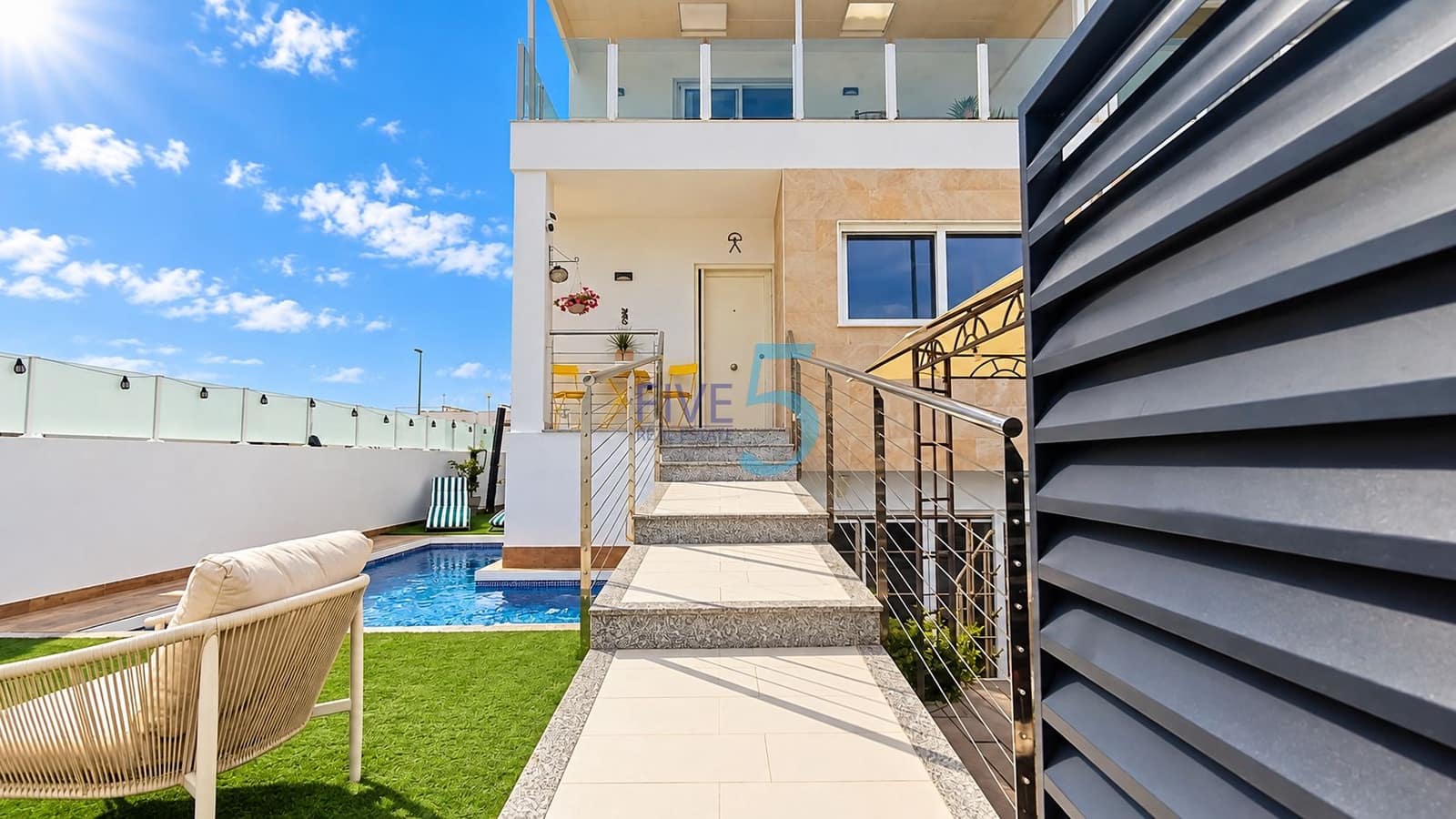 3 soveværelse Villa til salg i Daya Nueva med swimmingpool - € 325.000 (Ref: 10120601)