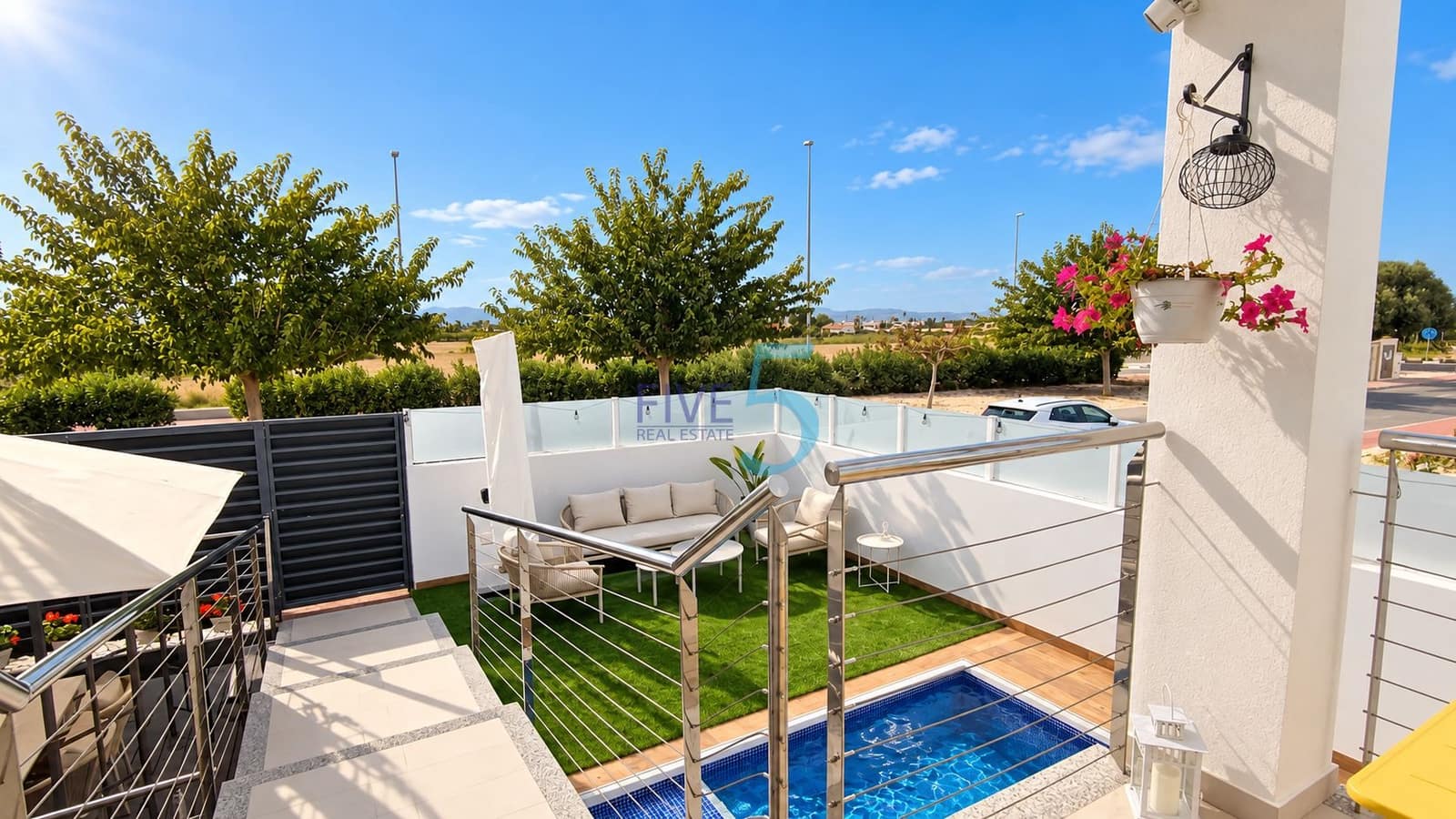 3 soveværelse Villa til salg i Daya Nueva med swimmingpool - € 325.000 (Ref: 10120601)