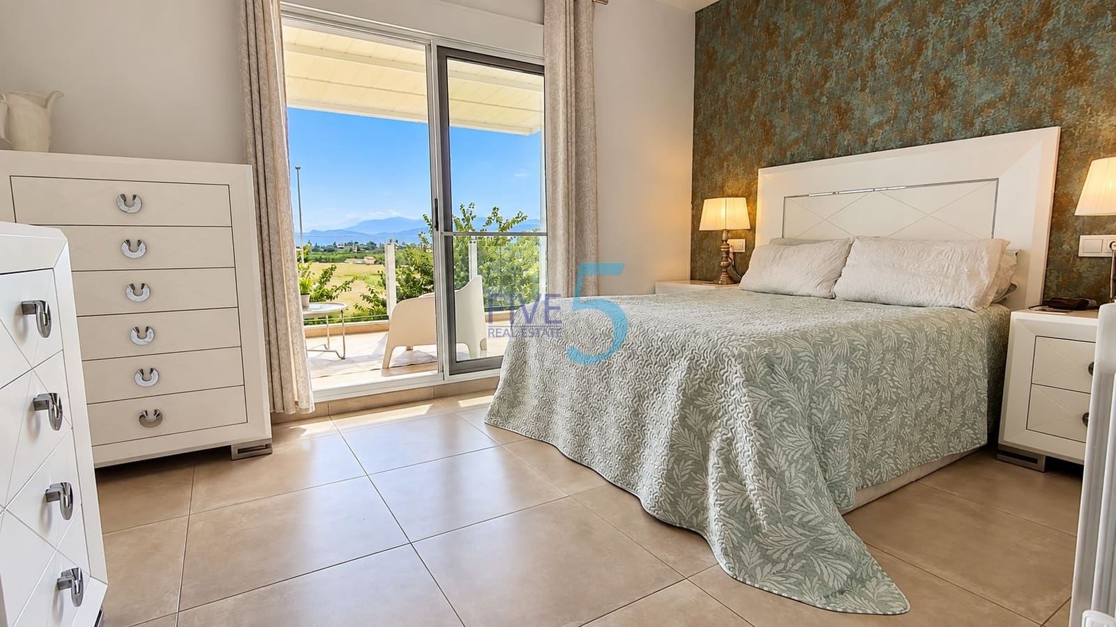 3 soveværelse Villa til salg i Daya Nueva med swimmingpool - € 325.000 (Ref: 10120601)