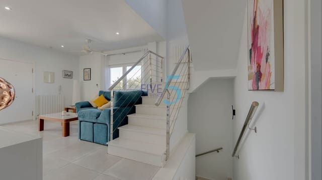 3 soveværelse Villa til salg i Daya Nueva med swimmingpool - € 325.000 (Ref: 10120601)