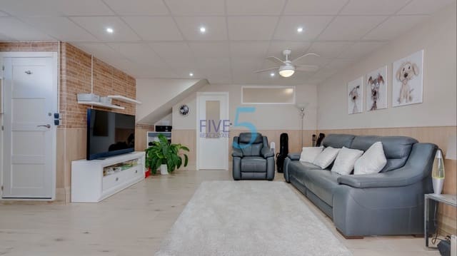 3 soveværelse Villa til salg i Daya Nueva med swimmingpool - € 325.000 (Ref: 10120601)