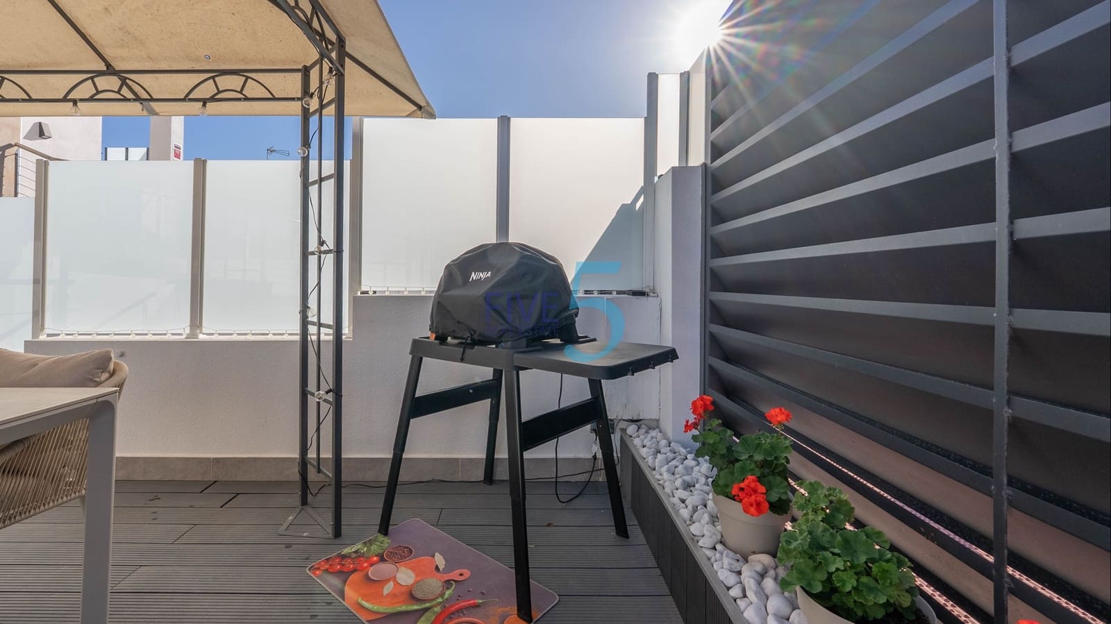 3 bedroom Villa for sale in Daya Nueva with pool - € 325,000 (Ref: 10120601)