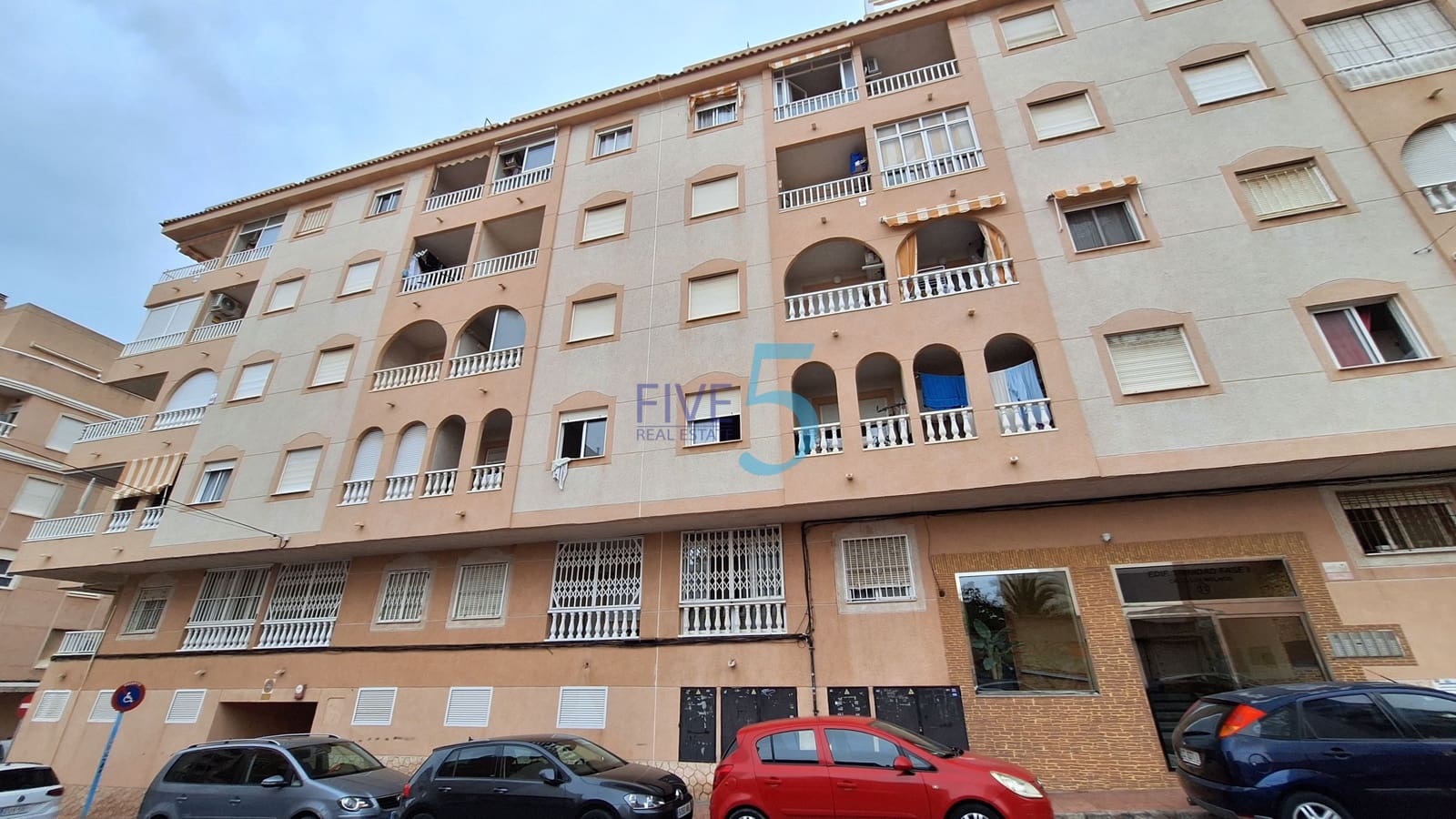 2 sypialnia Apartament na sprzedaż w Torrevieja z basenem - 124 000 € (Ref: 10121168)