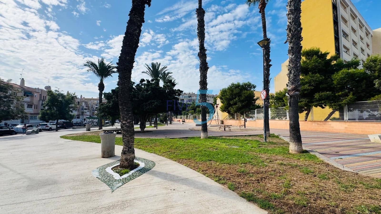 2 quarto Apartamento para venda em Torrevieja com piscina - 165 000 € (Ref: 10124677)