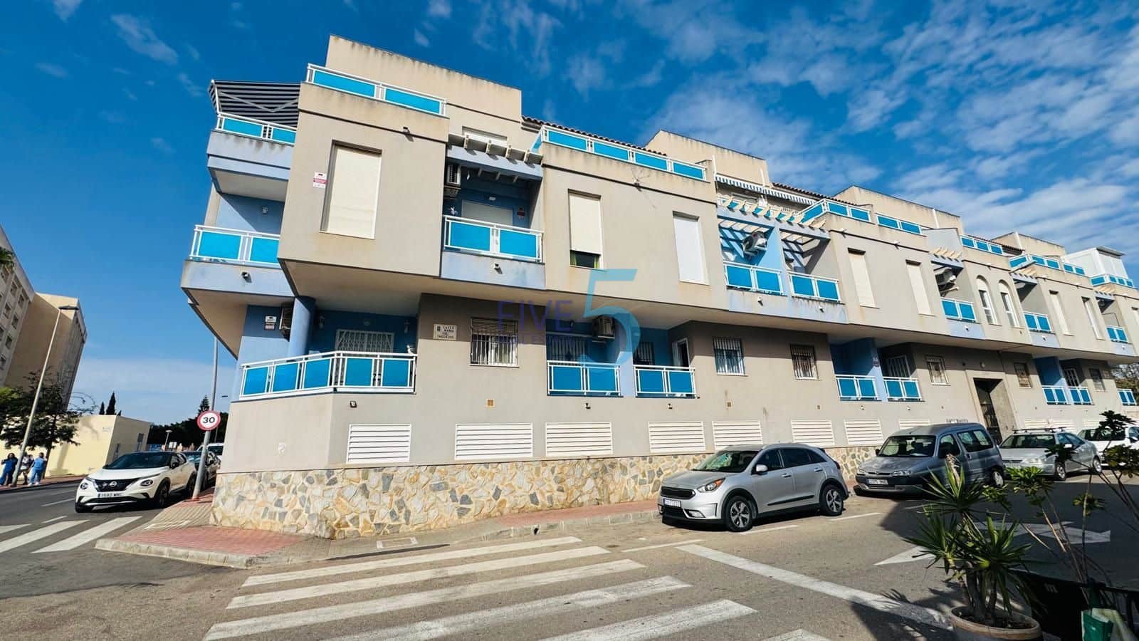 2 quarto Apartamento para venda em Torrevieja com piscina - 165 000 € (Ref: 10124677)
