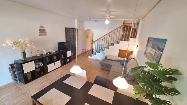 3 makuuhuone Omakotitalo myytävänä paikassa San Pedro del Pinatar mukana uima-altaan - 195 000 € (Ref: 10130516)