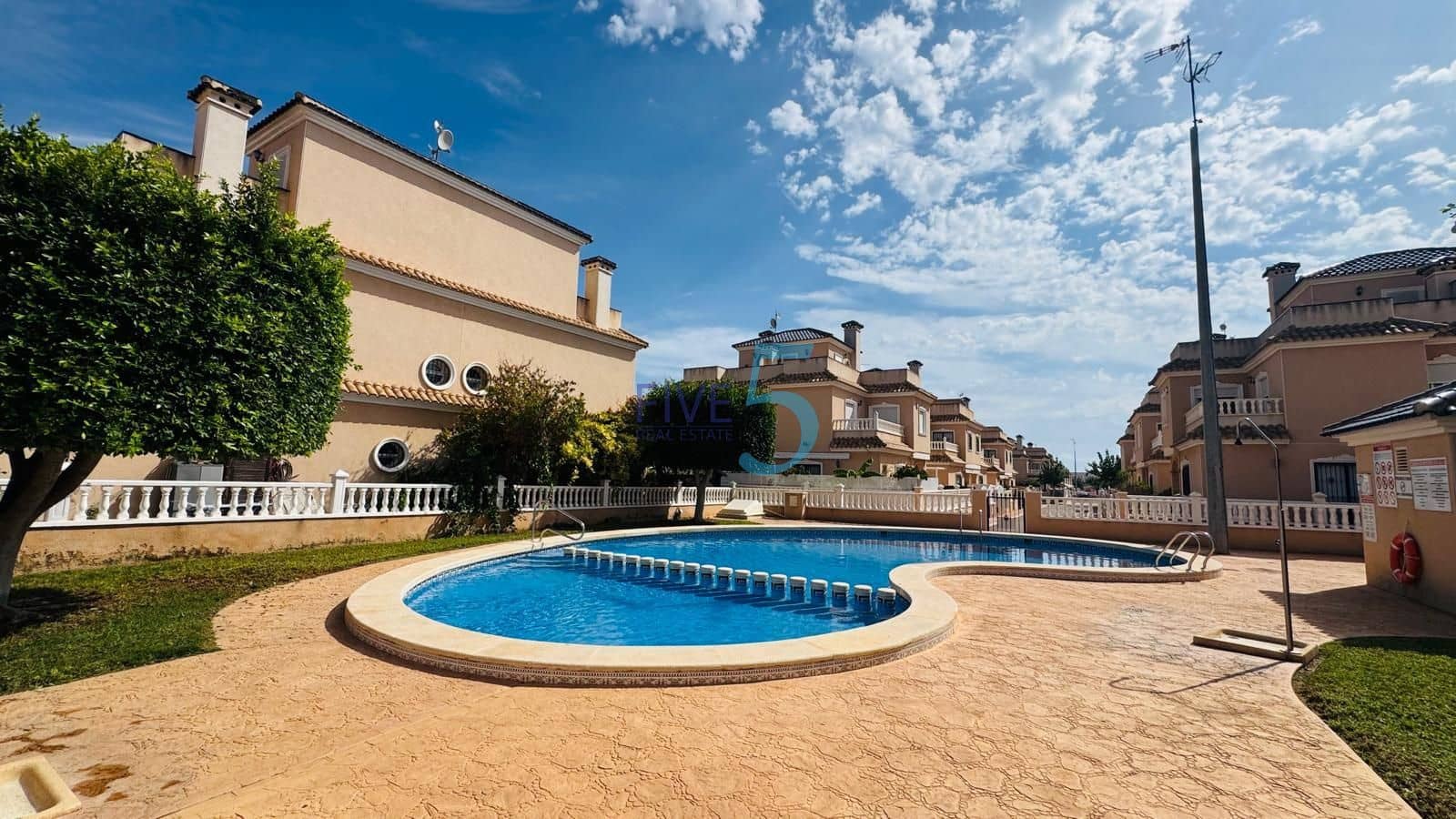 3 camera da letto Casa in vendita in Torre de la Horadada con piscina garage - 289.000 € (Rif: 10130671)