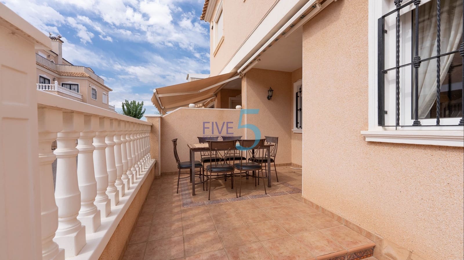 3 bedroom Townhouse for sale in Torre de la Horadada with pool garage - € 289,000 (Ref: 10130671)